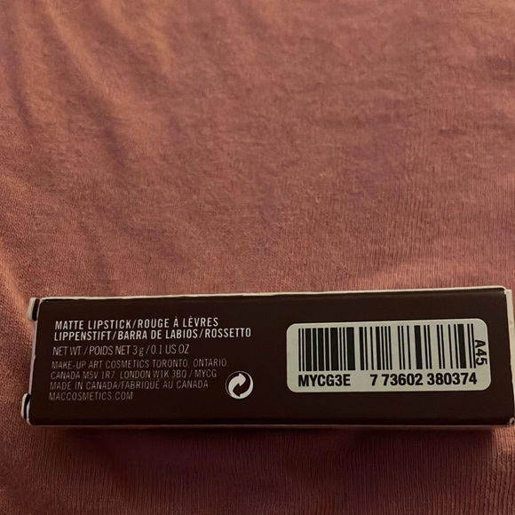 MAC Giambattista Valli Lipstick - Picture 3 of 5